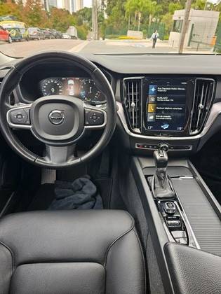 VOLVO S60 2.0 T4 MOMENTUM GASOLINA 4P AUTOMÁTICO